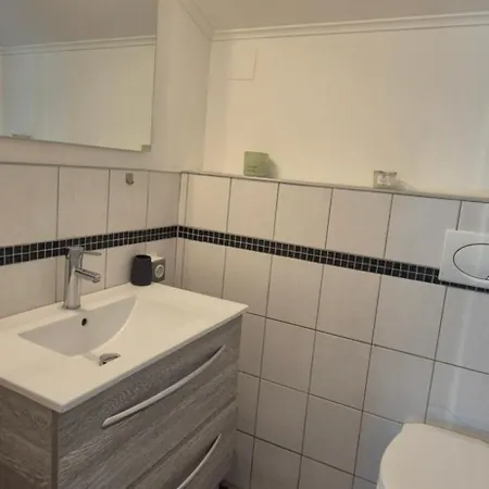 Appartement Au Calme, Terrasse, Parking Gratuit